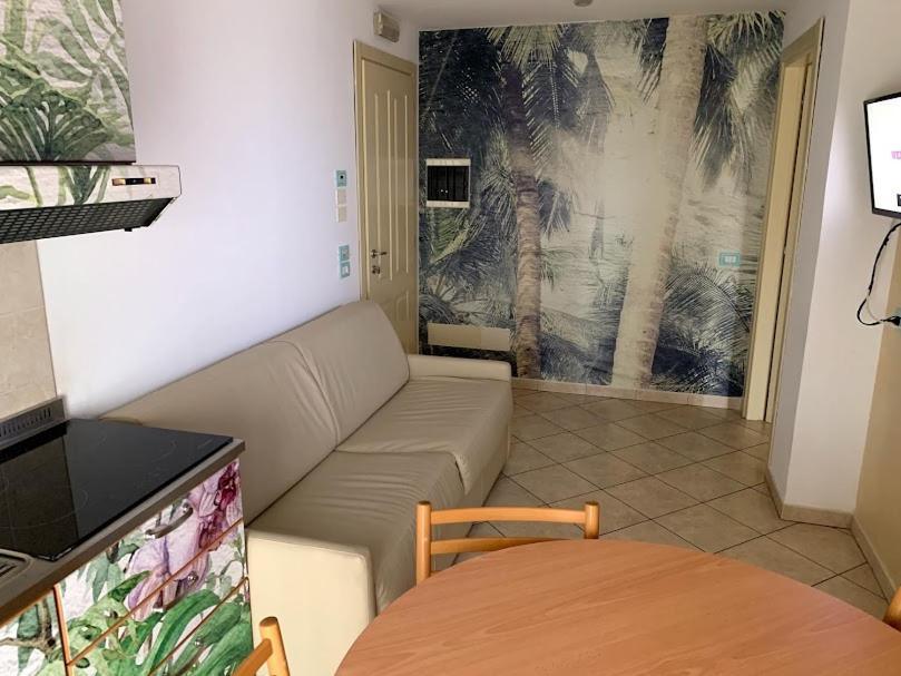 Hotel Residence Veliero Riccione Exterior photo